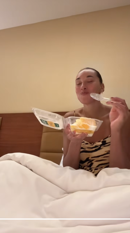 นักวอลเลย์บอลสหรัฐฯ รีวิวเมนูข้าวเหนียวมะม่วง