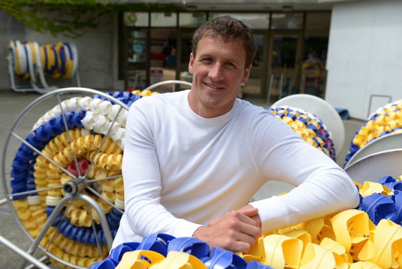 Ryan Lochte ขายเหรียญทองโอลิมปิก