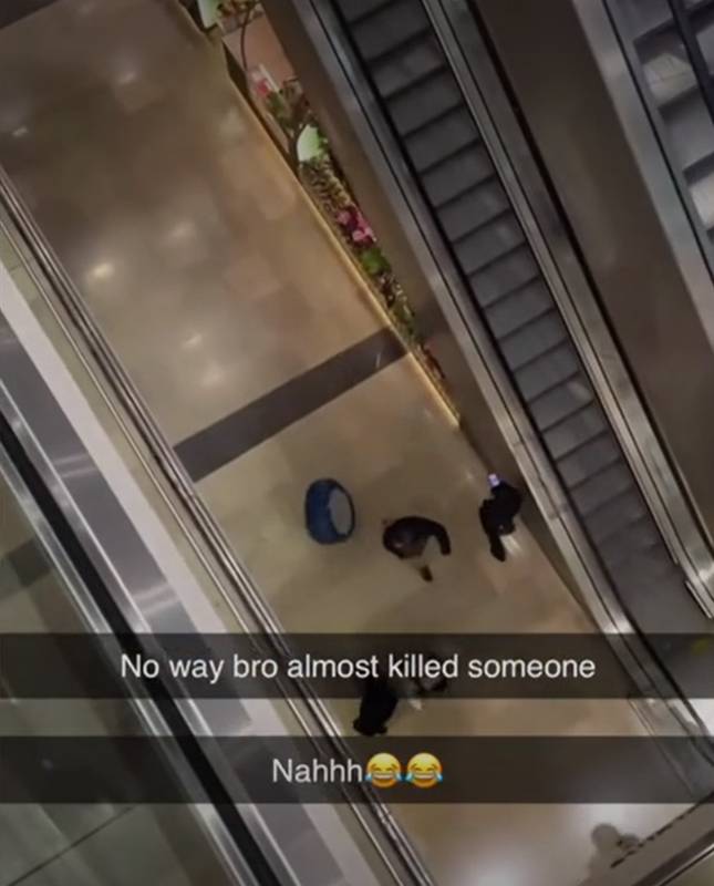 โยนเก้าอี้