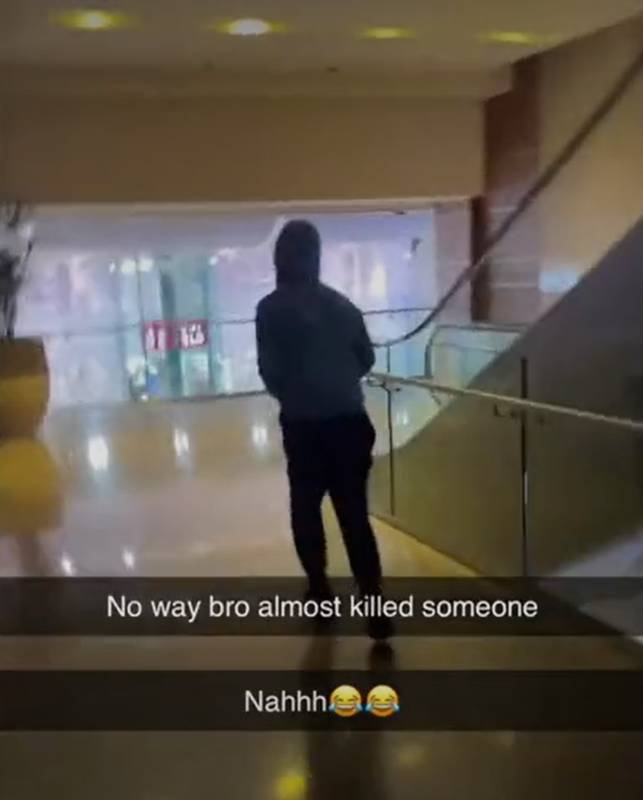 โยนเก้าอี้