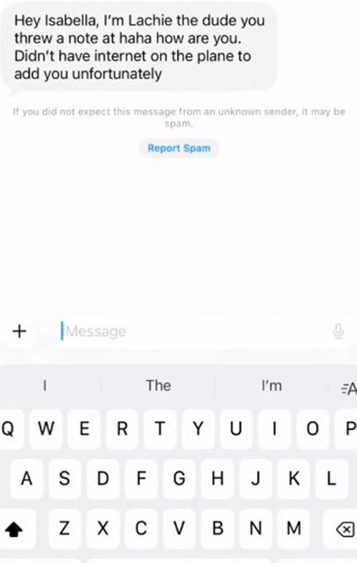 สาวทำภารกิจรัก ส่งโน้ตจีบหนุ่มหล่อบนเครื่องบิน
