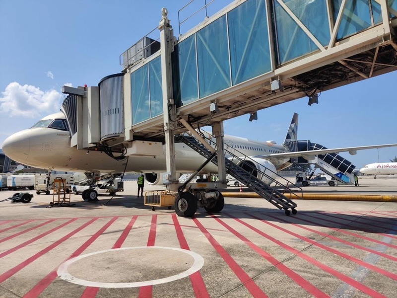 เครื่องบินตกหลุมอากาศ