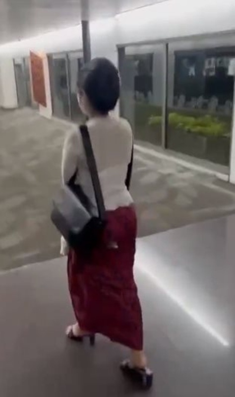 สาวสอบแอร์ฯ ไม่ผ่าน เนียนแต่งชุดแอร์ฯ ขึ้นเครื่องบิน