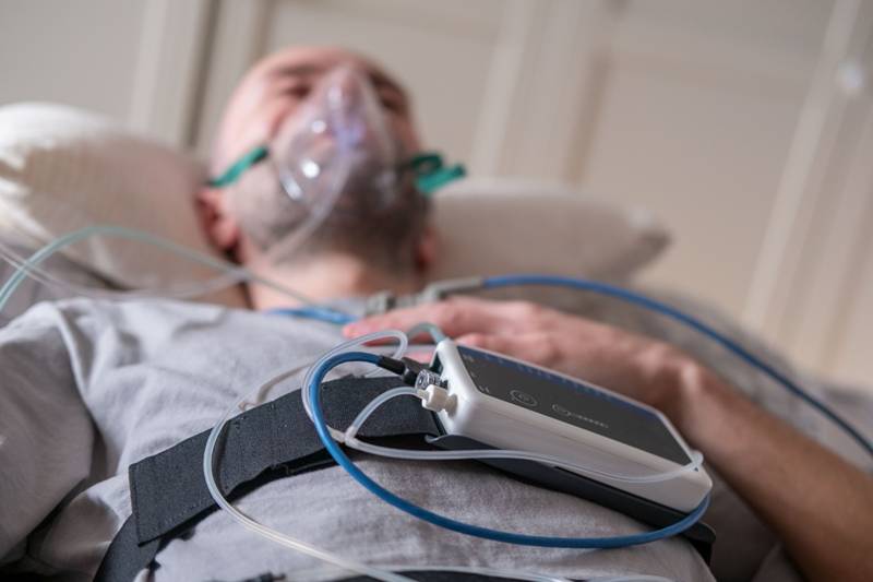 ชายตื่นมาช็อก ผิวกลายเป็นสีฟ้า