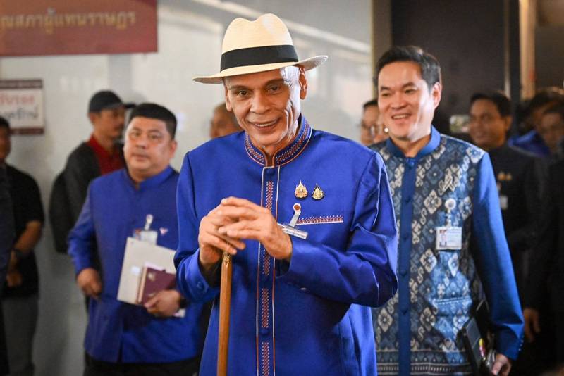 ชาดา ไทยเศรษฐ์ 