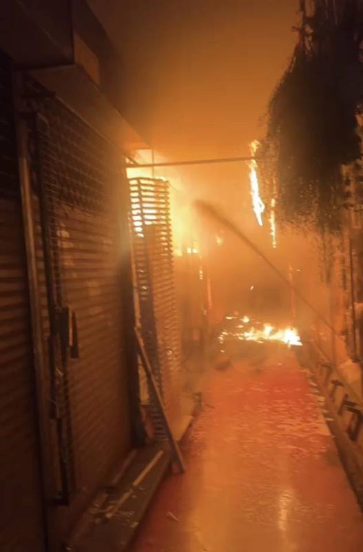 ไฟไหม้ตลาดนัดจตุจักร