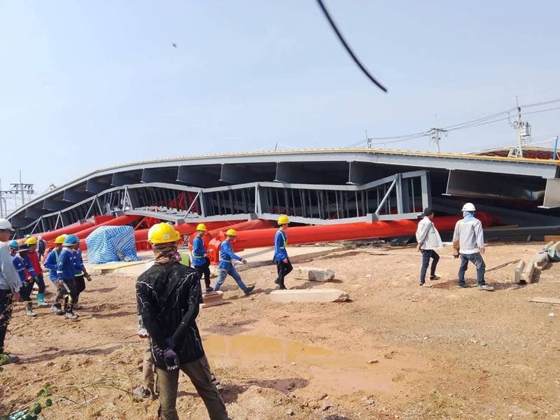 โดมถล่มที่ จ.สมุทรปราการ