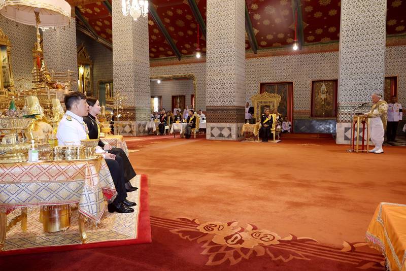 ในหลวง - พระราชินี เสด็จฯ พระราชพิธีฉัตรมงคล