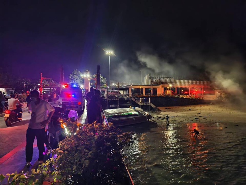 ไฟไหม้เรือสปีดโบ๊ท