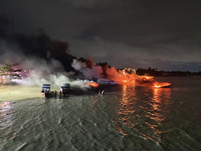 ไฟไหม้เรือสปีดโบ๊ท