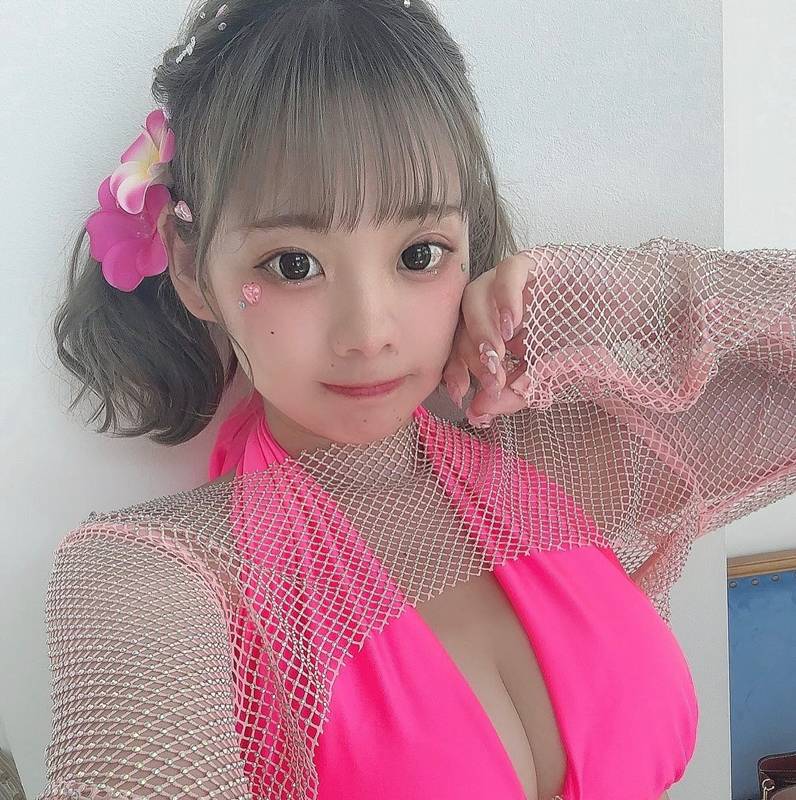 ไอดอลโพสต์หาแฟน