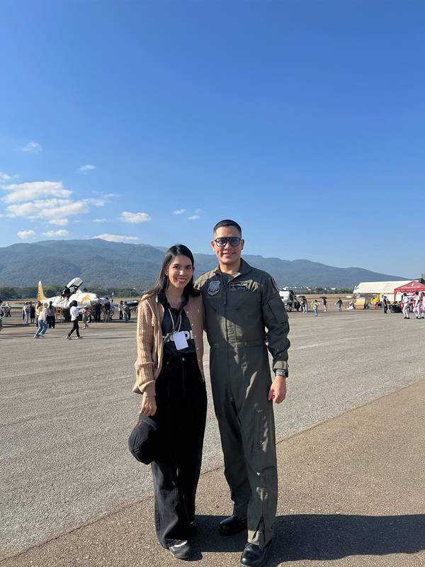 ภรรยา นาวาอากาศตรี สมัชชา โพสต์ซึ้งถึงสามี