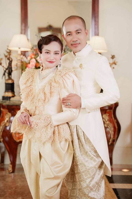 หมอปลายแต่งงาน