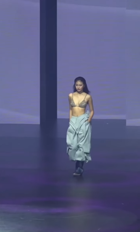 นางแบบบราหลุด