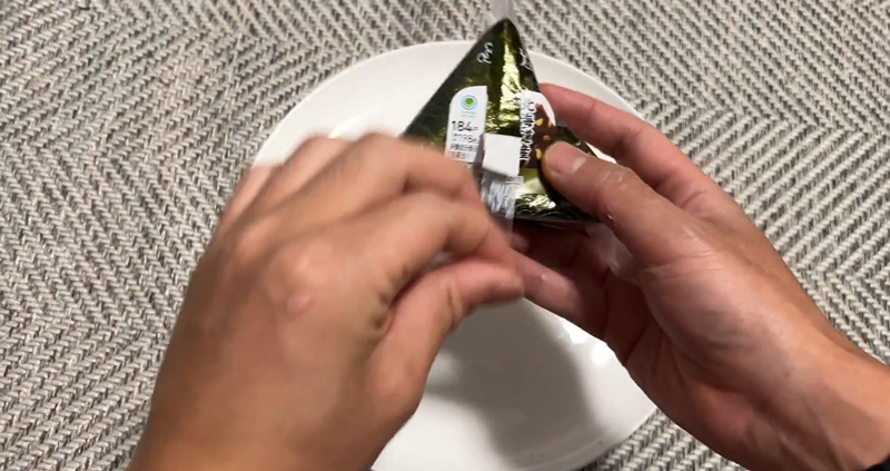 วิธีแกะข้าวปั้น