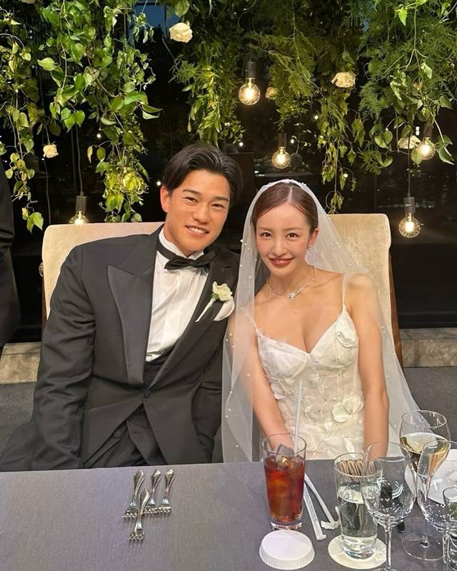 คู่รักคนดังญี่ปุ่น