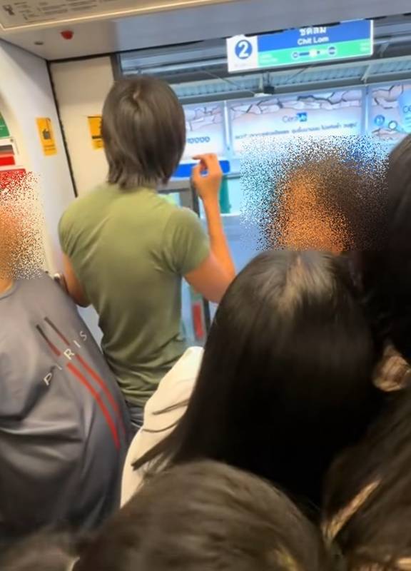 หนุ่มทำคอนเทนต์ขึ้นบีทีเอส เจอขโมยโทรศัพท์