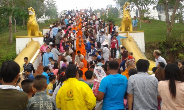 ตักบาตรเทโวโรหณะ