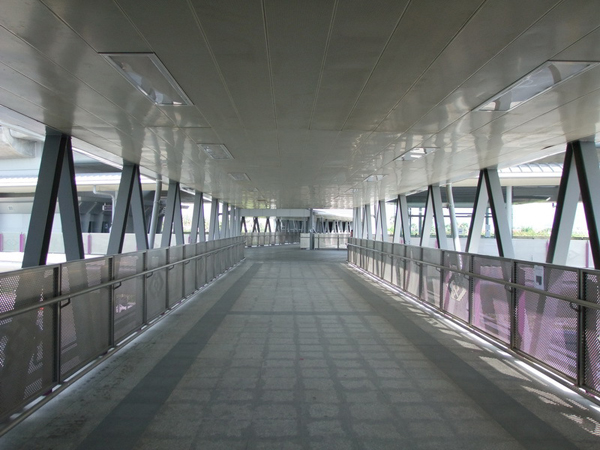 รถไฟฟ้าสายสีม่วง