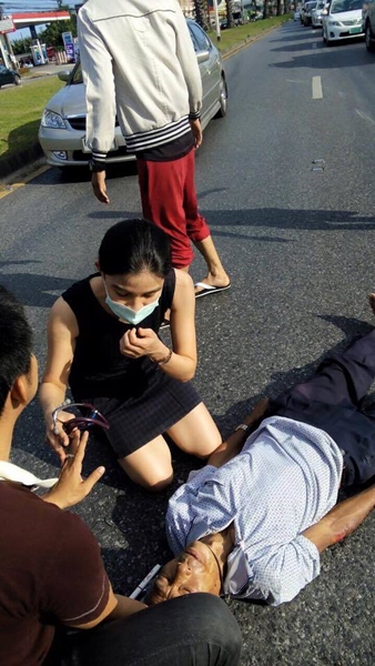  พญ.จิรายุ พุทธให้ 