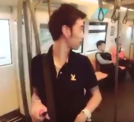 โจ๋โชว์เก๋า อัดคลิปสูบบุหรี่ไฟฟ้าใน BTS 