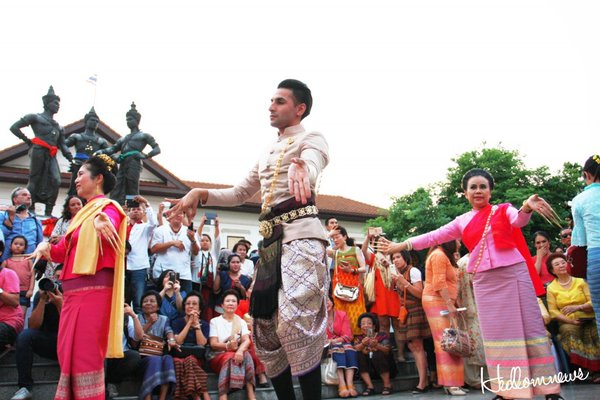 เจ้าชายอินเดีย เสด็จร่วมฟ้อนเล็บ 720 ปี เมืองเชียงใหม่