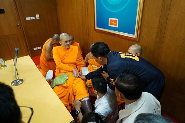  พระธัมมชโย 