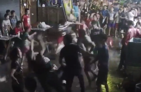 สื่อนอกแฉคลิปแก๊งคนไทยรุมซ้อม 3 ฝรั่งน่วม