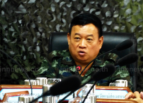 พล.ต. นพพร เรือนจันทร์ ผู้บัญชาการกองพลทหารราบที่ 4