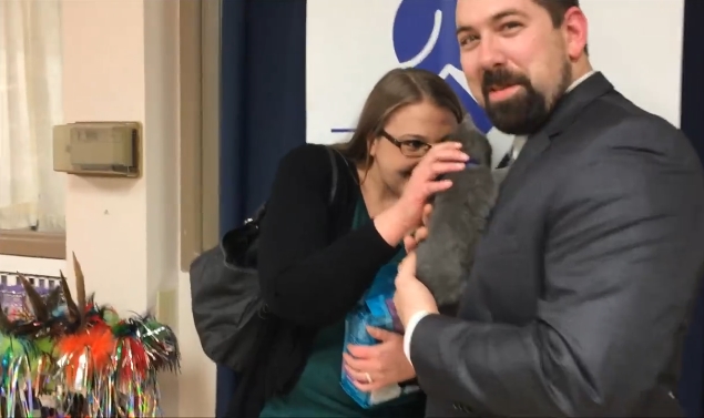 เซอร์ไพรส์ขอแฟนสาวแต่งงาน