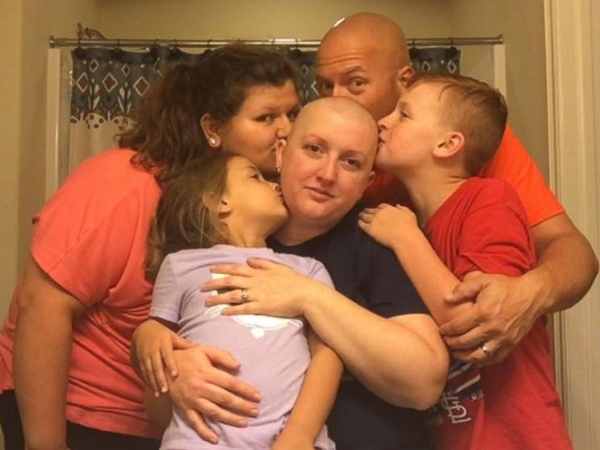 สาวป่วยมะเร็งสุดซึ้งใจ เมื่อได้รับโน้ตจากคนแปลกหน้า ทำให้ได้รู้ว่าน้ำใจมีได้ทุกที่