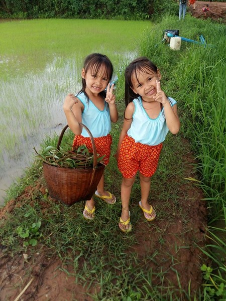 น้องอุ๋ม น้องอิ๋ม