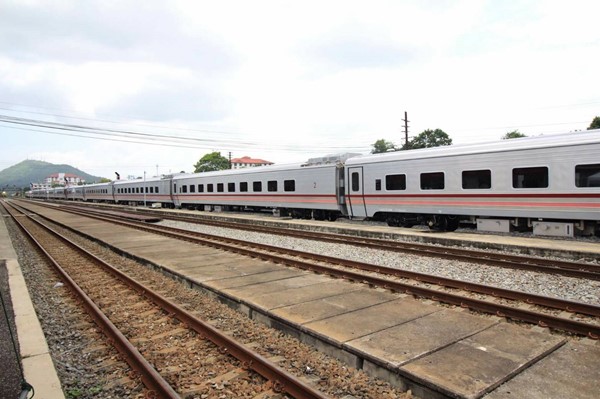 รถไฟไทย