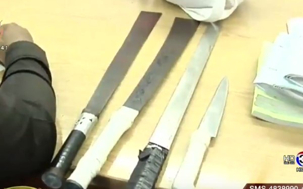 คุมตัว 6 อาชีวะ