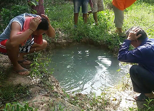 ชาวบ้านแห่ดูบ่อน้ำศักดิ์สิทธิ์ที่กระบี่