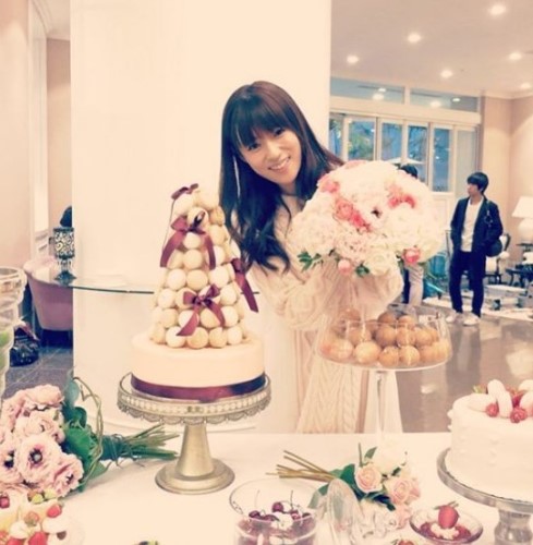 10 ดารา-นักร้องหน้าเด็ก