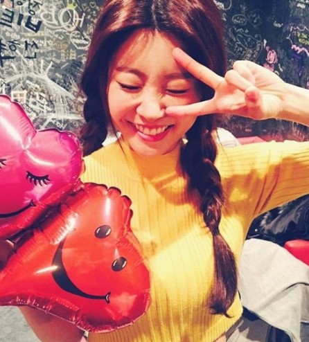 10 ดารา-นักร้องหน้าเด็ก