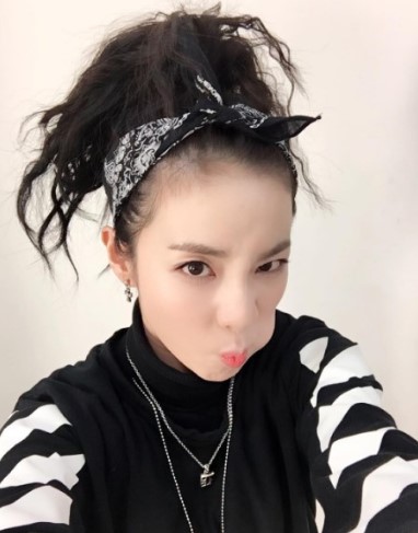 10 ดารา-นักร้องหน้าเด็ก