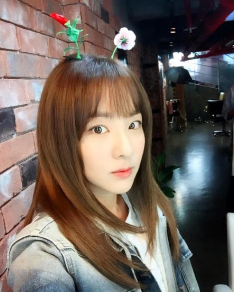 10 ดารา-นักร้องหน้าเด็ก