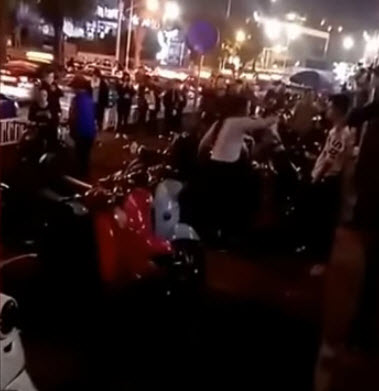 หนุ่มจีนถูกแฟนสาวเท