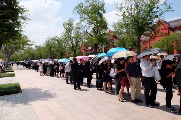 เส้นทางพิธีเคลื่อนพระบรมศพ พระเจ้าอยู่หัวในพระบรมโกศ