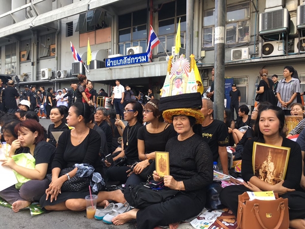เส้นทางพิธีเคลื่อนพระบรมศพ พระเจ้าอยู่หัวในพระบรมโกศ
