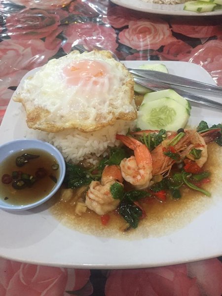 ร้านอาหารป่าตองคิดราคาแพง สั่งกะเพรากุ้ง 2 จาน 300 บาท