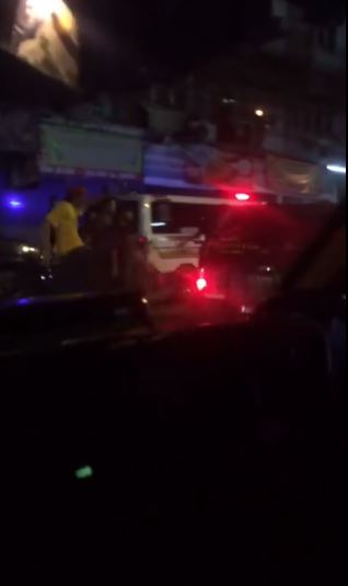 กู้ภัยแย่งคนเจ็บ