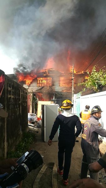 ไฟไหม้ชุมชนตากสิน 23