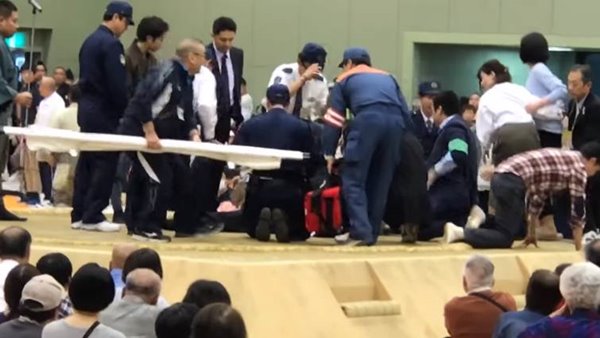 เวทีซูโม่ ผู้หญิงห้ามขึ้น