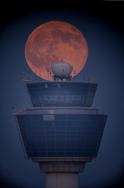พระจันทร์สีน้ำเงิน