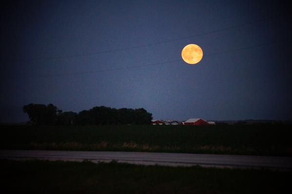 พระจันทร์สีน้ำเงิน