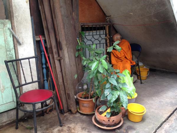 กุฏิเล้าไก่