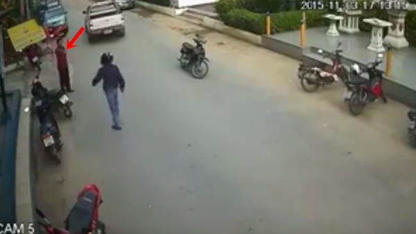 นักเรียนยกพวกตีกัน